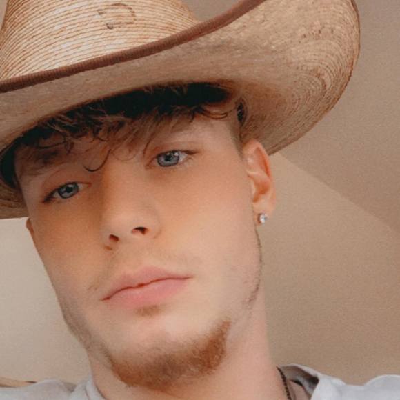 Meet your Posher, Michael - Picture 1 of 1